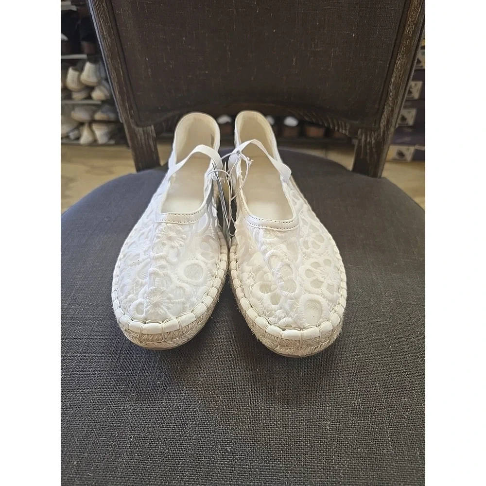 Women's Celia Floral Lace Mary Jane Espadrille Flat with Memory Foam Insole‎ 9.5